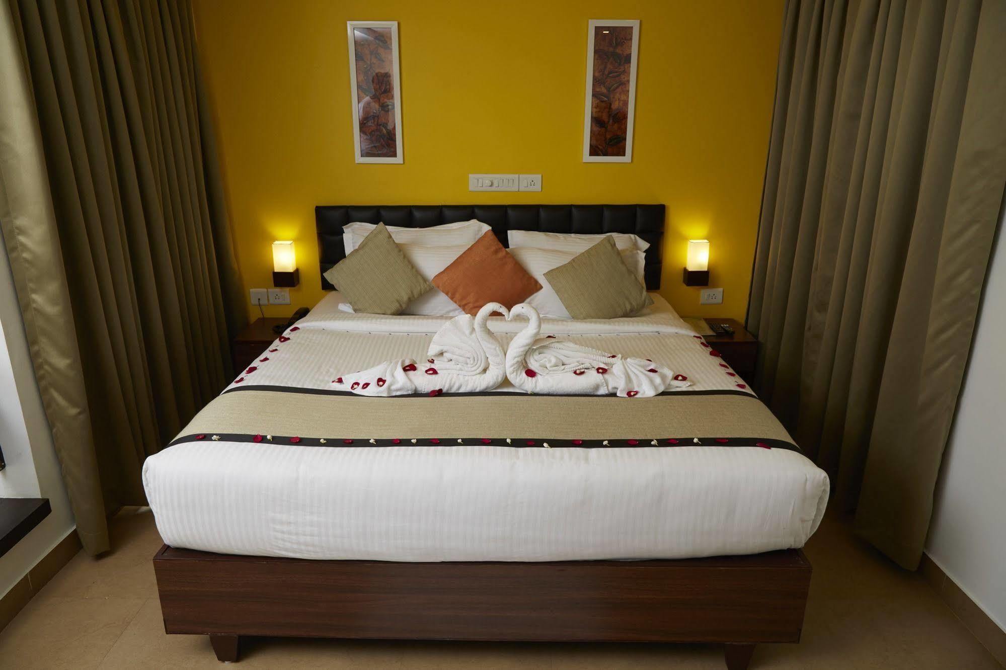 Munnar Tea Hills Resort - Mthr Экстерьер фото